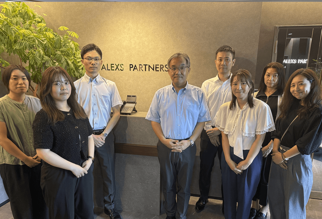 平均年齢が30代から40代中心の若いからできるサポート体制